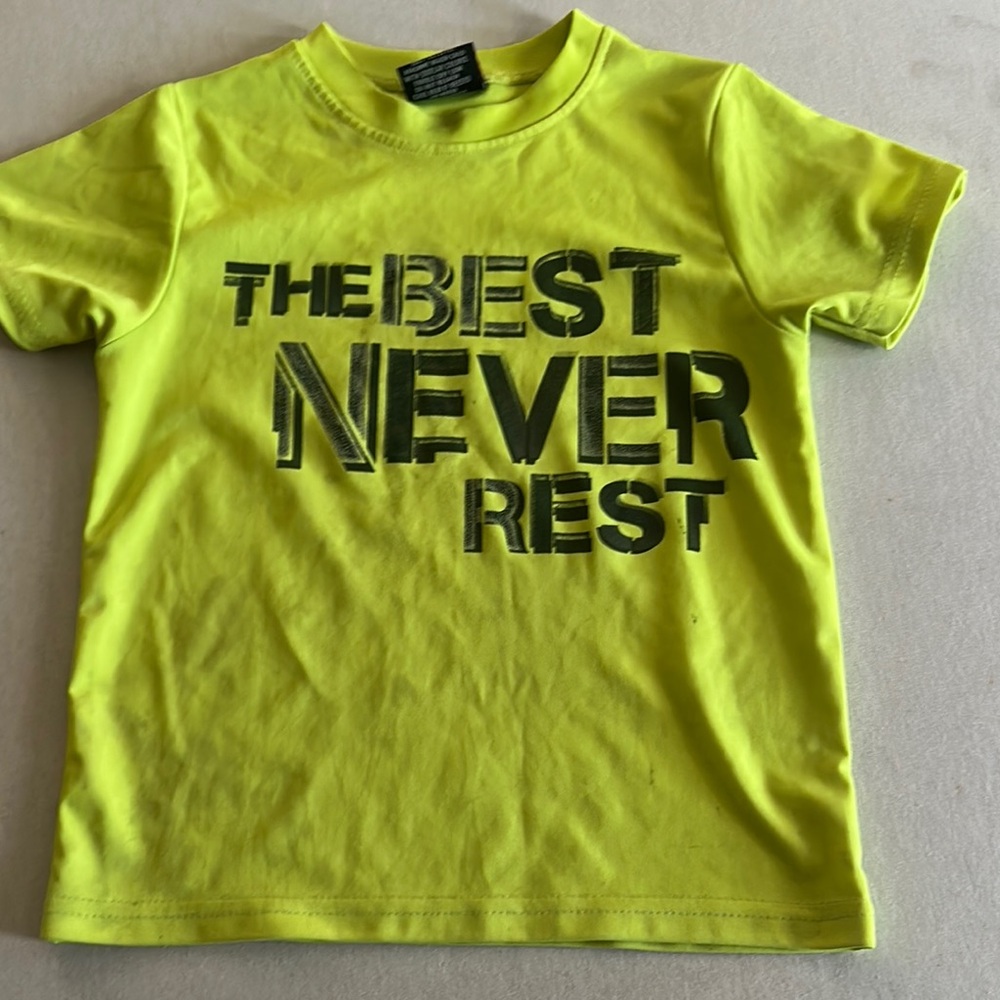 Kids Size 5/6 Brooklyn Unlimited Neon Green Graphic T-Shirt.